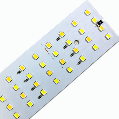 Asamblea de aluminio del PWB de TS16949 SMT 2m m con Cree Led Light